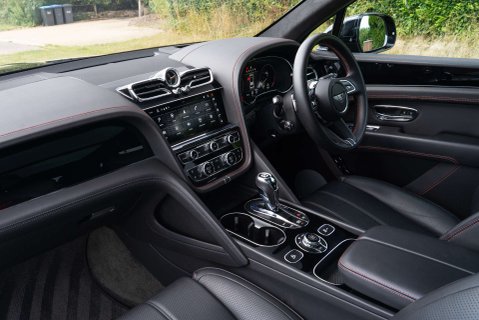 Bentley Bentayga V8 8