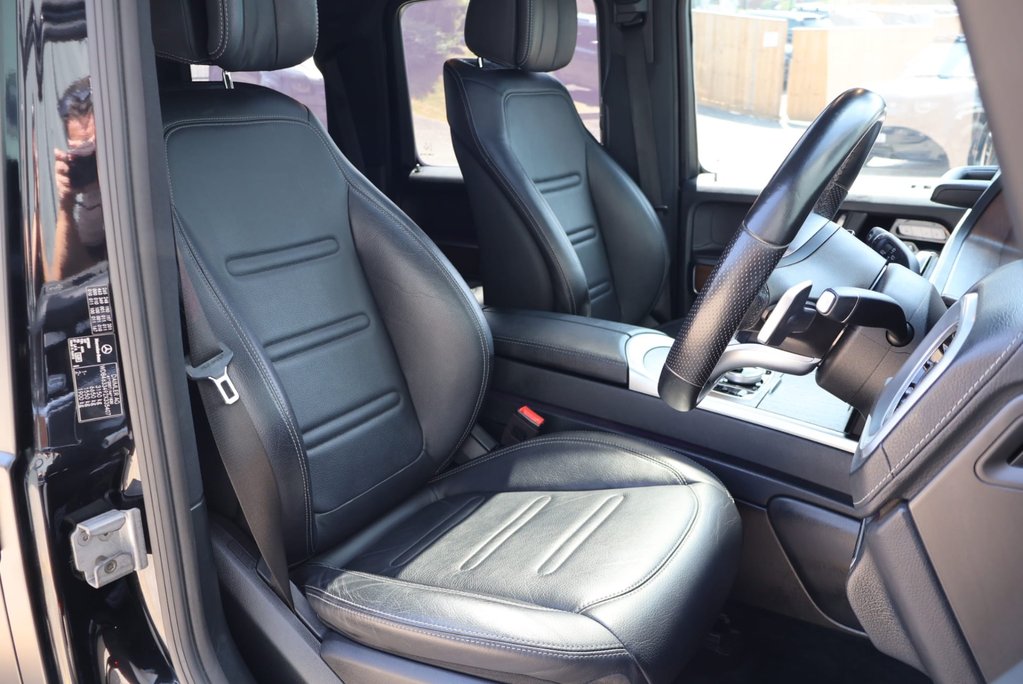 Mercedes-Benz G Series 2109 G 350 D 4MATIC AMG LINE PREMIUM MATT BLACK WRAPP 23