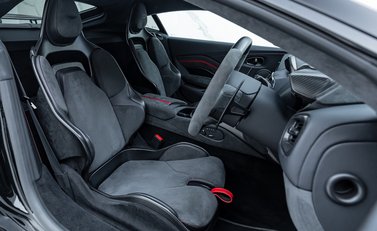 Aston Martin Vantage F1 EDITION 12