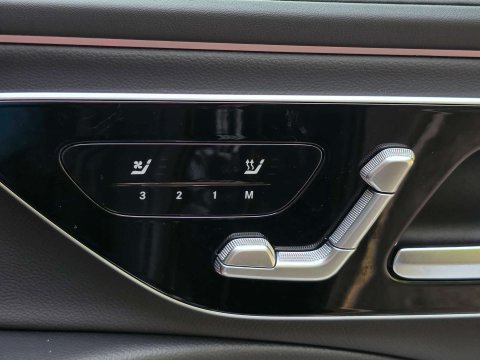 Mercedes-Benz E Class 2.0 E 300 AMG LINE Advanced E Auto 5dr 33