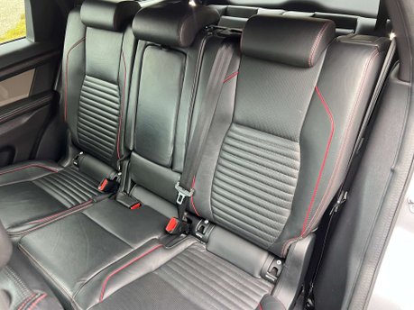 Land Rover Discovery Sport 2.0 Discovery Sport R-Dynamic HSE Auto 4WD 5dr 38
