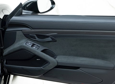 Porsche 718 Boxster Spyder 21