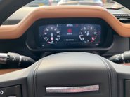 Land Rover Defender X MHEV 43