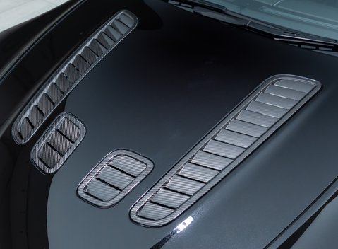 Aston Martin V12 Vantage S Coupe 29