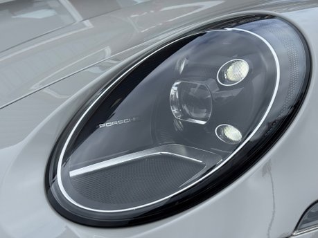 Porsche 911 3.0T 992 Carrera 4 Coupe 2dr Petrol PDK 4WD Euro 6 (s/s) (385 ps) 9