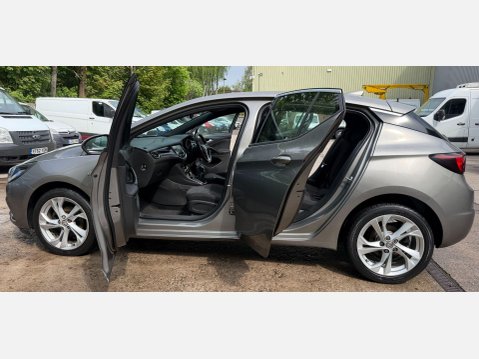 Vauxhall Astra 1.6 CDTi ecoFLEX SRi Nav Hatchback 5dr Diesel Manual Euro 6 (s/s) (110 ps) 19