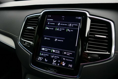 Volvo XC90 2.0 XC90 R-Design B5 MHEV AWD Auto 4WD 5dr 28