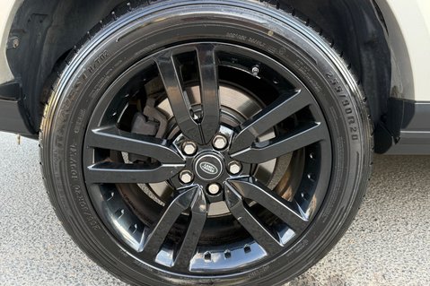 Land Rover Discovery SDV6 SE TECH - ULEZ COMPLIANT -FULL LR SERVICE HISTORY - 9 SERVICES -TOWBAR 57