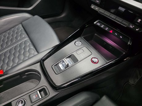 Audi RS3 2.5 TFSI Vorsprung Saloon 4dr Petrol S Tronic quattro Euro 6 (s/s) (400 ps) 12