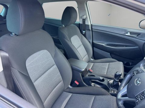 Hyundai TUCSON 1.6 GDi SE Nav Euro 6 (s/s) 5dr 7