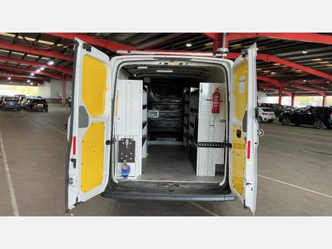 Volkswagen Crafter 2.0 TDI CR35 Trendline FWD MWB Euro 6 (s/s) 5dr 4