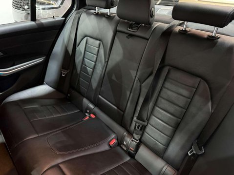BMW 3 Series 2.0 330e 12kWh M Sport Saloon 4dr Petrol Plug-in Hybrid Auto Euro 6 (s/s) ( 31