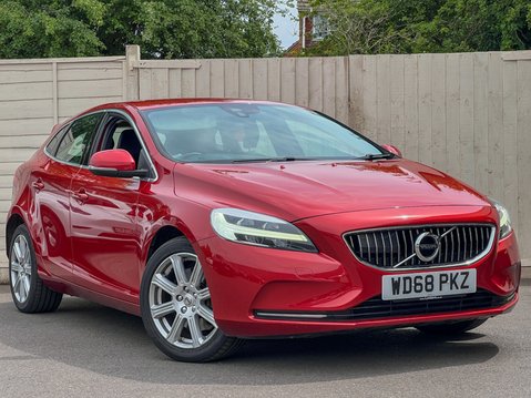 Volvo V40 1.5 T3 GPF Inscription Hatchback 5dr Petrol Auto Euro 6 (s/s) (152 ps) 4