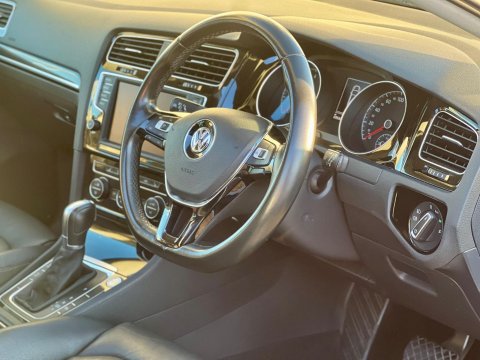 Volkswagen Golf 1.4 TSI BlueMotion Tech SE DSG Euro 5 (s/s) 5dr 4