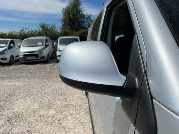 Volkswagen Transporter Crew Cab AUTO SWB L1H1 Low Roof T32 Highline Air Con NO VAT 16