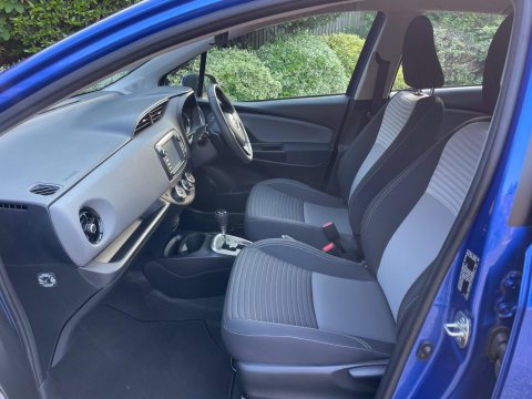 Toyota Yaris 1.5 VVT-i Icon Tech Hatchback 5dr Petrol CVT Euro 6 (111 ps) 57