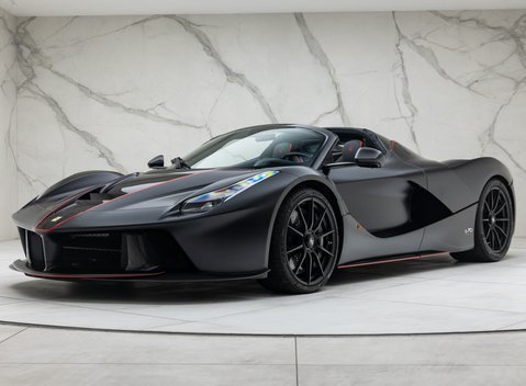 Ferrari LaFerrari Aperta 1