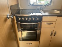 Bessacarr E 5 Berth | 4 Belts | Dinette | Rear Kitchen| Side Bathroom | Vanlux 18