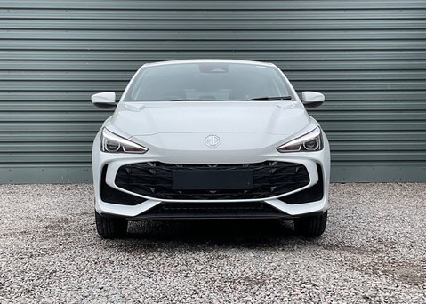MG MG3 1.5 HYBRID+ SE 6