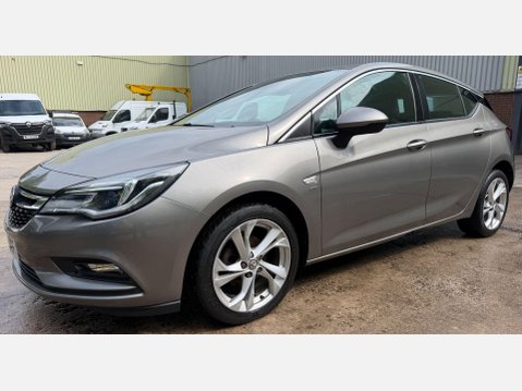 Vauxhall Astra 1.6 CDTi ecoFLEX SRi Nav Hatchback 5dr Diesel Manual Euro 6 (s/s) (110 ps) 21