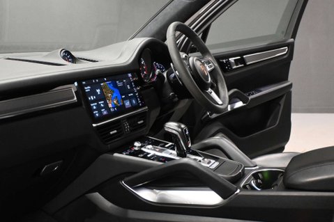 Porsche Cayenne 4.0 Cayenne V8 T Auto 4WD 5dr 15