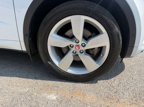 Jaguar E-Pace 2.0 E-PACE R-Dynamic S D AWD Auto 4WD 5dr 55