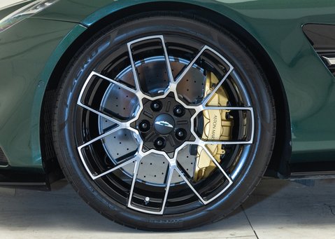 Aston Martin Vanquish V12 