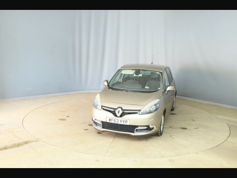 Renault Scenic DYNAMIQUE TOMTOM VVT 3