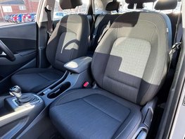 Hyundai KONA 1.6 Kona SE Connect GDi HEV Semi-Auto 5dr 62