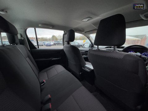 Toyota Hilux Active 4Wd D-4D Double Cab TSS Air Con Euro 6 15