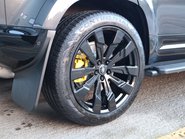 Land Rover Defender 110 2026  MODEL D350 HARD TOP X-DYNAMIC HSE SEEKER STYLED  REAR GENUINE SEATS 12