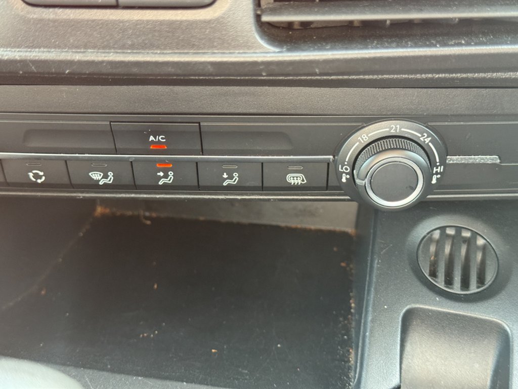 2021 Peugeot PartnerSWB L1H1 [SOLD MM] Low Roof Bluehdi Professional Air Con Sensors EURO 6 — thumbnail 34 of 51