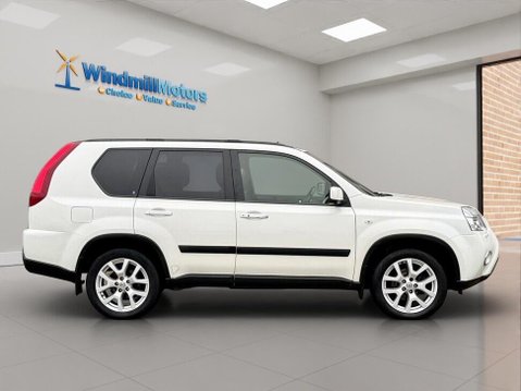 Nissan X-Trail 2.0 dCi Tekna 4WD Euro 5 5dr (AVM) 4