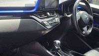 Toyota C-HR 1.8 VVT-h Dynamic SUV 5dr Petrol Hybrid CVT Euro 6 (s/s) (122 ps) 15