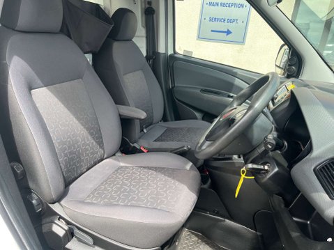Fiat Doblo 1.2 Doblo 16V REAR ELECTRIC AND RACKING 17