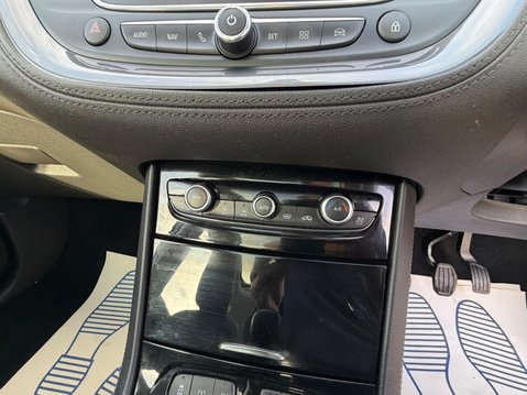 Vauxhall Grandland X 1.2 Turbo Elite Nav Premium Euro 6 (s/s) 5dr 32