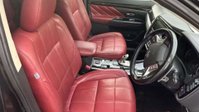 Mitsubishi Outlander 2.0h 12kWh 5h SUV 5dr Petrol Plug-in Hybrid CVT 4WD Euro 6 (s/s) (200 ps) 6