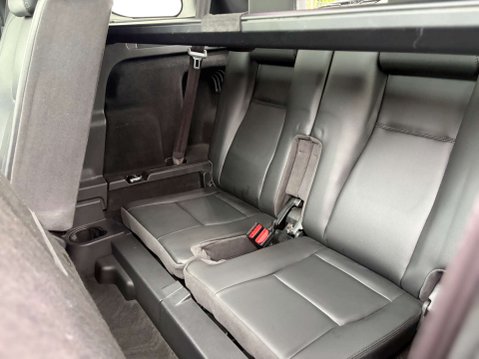Land Rover Discovery Sport 2.0 Discovery Sport Black HSE TD4 Auto 4WD 5dr 77