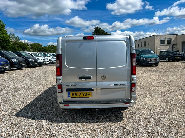 Vauxhall Vivaro SWB L1H1 Low Roof Sport 2900 EURO 6 NO VAT 7