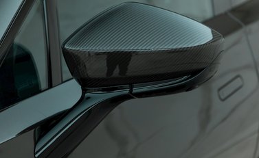 Aston Martin DBX 707 29