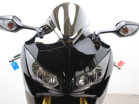 Honda CBR1000RR Fireblade CBR 1000 RA-G Fireblade 32