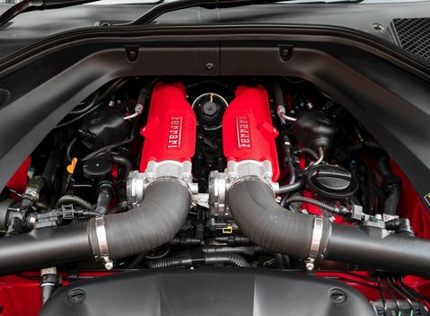 Ferrari California T HS 31