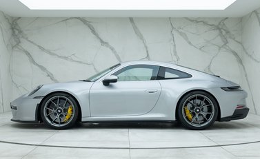 Porsche 911 GT3 Touring (992) 2