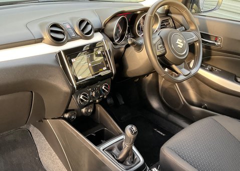 Suzuki Swift SZ-T DUALJET SHVS MHEV 7