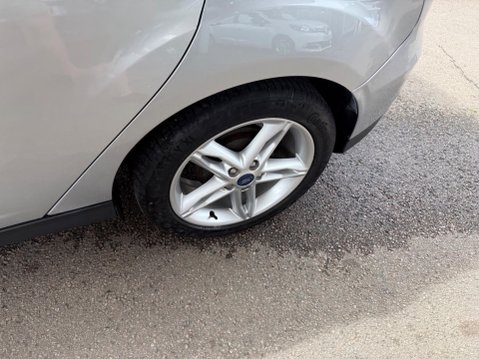 Ford Focus 1.5 TDCi Zetec Euro 6 (s/s) 5dr 21