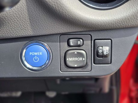Toyota Yaris 1.5 VVT-h Icon Hatchback 5dr Petrol Hybrid E-CVT Euro 6 (s/s) (100 ps) 25