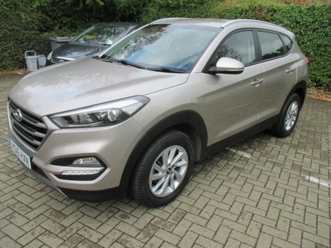 Hyundai TUCSON 2.0 CRDi SE Nav 4WD Euro 6 5dr 2