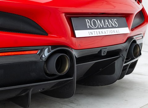 Ferrari F8 Spider 36