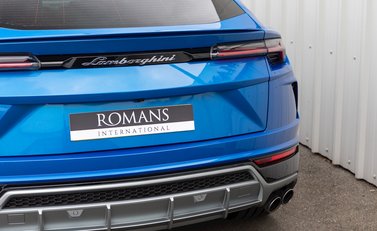 Lamborghini Urus 28