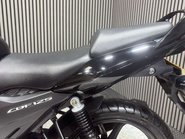 Honda CBF125 CBF125 2012 ONLY 6K MOT SERVICED ICONIC LEARNER BIKE 125CC 44